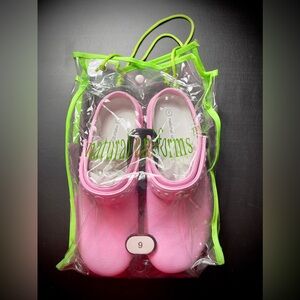 NWT - Natural Uniforms Pink Ultralite Nursing Medical Work Mule with Strap